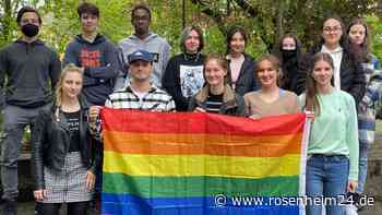 „Rosenheim ist immer noch sehr konservativ“: So setzen Gymnasiasten bunte Zeichen für Respekt und Toleranz
