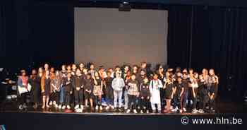 Leerlingen OKAN brengen toneelstuk Snorro op de planken - Het Laatste Nieuws