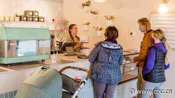 Celebrity influencer helps save Calgary restaurant from closing