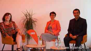 Freilassing: Generalsekretär der BayernSPD und Bärbel Kofler im Gespräch mit Jugendlichen - bgland24.de