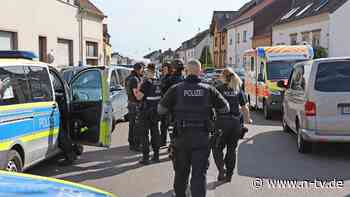 Schütze ist der Polizei bekannt: Zwei Polizisten in Saarbrücken angeschossen