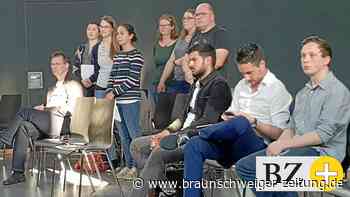 Eltern fragen: ,,Wo ist die Ganztagsschule?’’