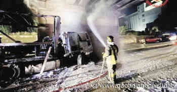 Melfi, prende fuoco il tir: autista bruciato vivo nell'abitacolo - Quotidiano del Sud