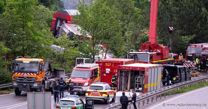 Erste Ermittlungen nach tödlichem Zugunglück in Oberbayern