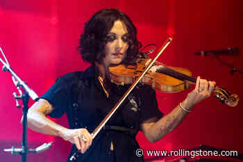 Amanda Shires Demands More Artists Stand Up for Abortion Rights: ‘I Can’t Live With the Idea of Not Speaking Up’