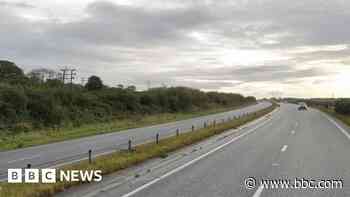 Man dies in A30 Cornwall 4x4 and caravan crash - BBC