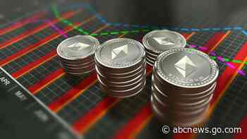 Video New FTC report reveals rise in cryptocurrency scams - ABC News