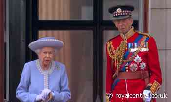 The Queen takes Trooping the Colour salute from Buckingham Palace balcony for first time - Royal Central