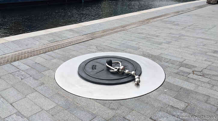 London’s Public Art: A giant bath plug in Paddington