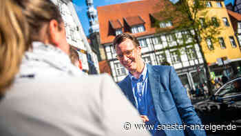 Hendrik Wüst in Soest: Zu einem Kirmes-Versprechen will er sich nicht drängen lassen - soester-anzeiger.de