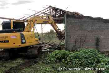 Construção irregular é demolida pela prefeitura de Capivari de Baixo - folharegionalwebtv.com