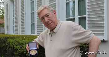 Piet De Baets (76) krijgt Stadsmedaille in Eeklo: “Mijn job heeft mij tot bij Julio Iglesias en Helen Shapiro gebracht” - Het Laatste Nieuws