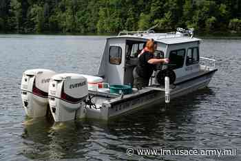 Team explains how it surveys Lake Cumberland's water quality - lrn.usace.army.mil