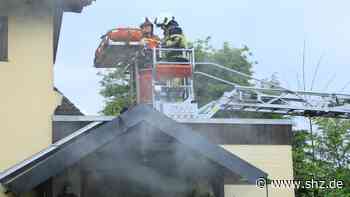 Gemeinsame Übung: Feuerwehren aus Bevern, Bullenkuhlen und Barmstedt retten „Brandopfer“ - shz.de