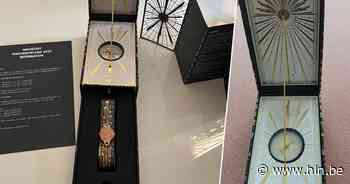 Opvallende toegangstickets voor Tomorrowland: bandje met kompas dat naar Boom wijst - Het Laatste Nieuws