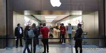 Apple to improve working hours for retail staff after union push - Fortune
