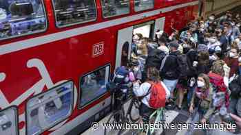 Bahn: Volle Regionalzüge auf touristischen Strecken