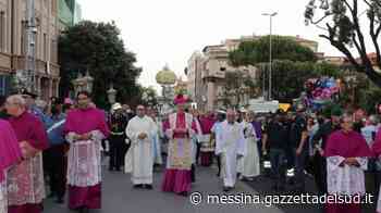 Messina dietro la sua guida, migliaia per la processione della Madonna della Lettera FOTO - Gazzetta del Sud - Edizione Messina