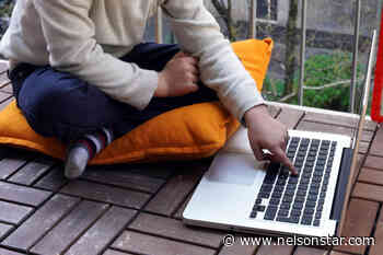 Laptop program cut by School District 8 in new budget - Nelson Star