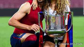 Shakira and footballer Gerard Piqué announce split