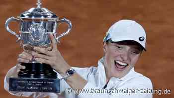 Angefeuert von Lewandowski: Iga Swiatek triumphiert in Paris