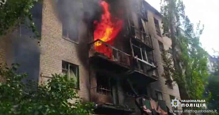 Guerra in Ucraina, intensi bombardamenti russi nella regione di Donetsk: 11 paesi colpiti in 24 ore – Video