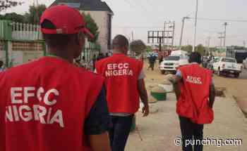 EFCC arrests 92 suspected Internet fraudsters in Rivers - Punch Newspapers