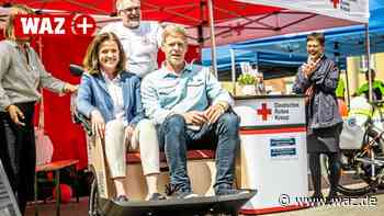 Witten: Bürgermeister mit DRK-Chefin auf Rikscha-Tour - WAZ News