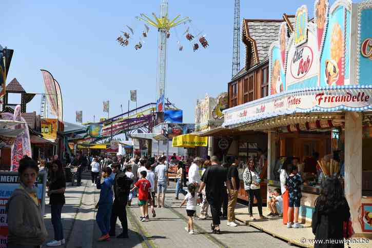 Na twee jaar is Sinksenfoor eindelijk terug, ook burgemeester De Wever aanwezig: “Dit is voor de Antwerpenaar jaarlijks hoogtepunt
