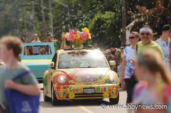 PHOTOS: ’70s themed Yarrow Days parade filled with peace and love