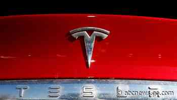 US has over 750 complaints of Teslas braking for no reason