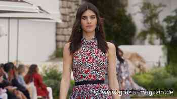 Mode-Trends 2022: 5 Kleider bis 50 Euro, die perfekt für den Urlaub sind - GRAZIA Deutschland