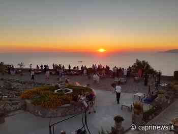 Tornano gli aperitivi al tramonto al Monte Solaro, sul punto più alto e suggestivo dell'isola di Capri - Capri News