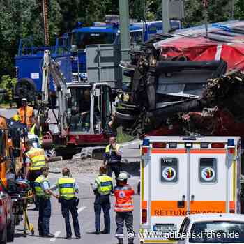 Nach Zugunglück mit fünf Toten gehen Aufräumarbeiten weiter - radioeuskirchen.de