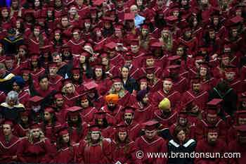 ACC graduates lauded for 'rolling with the punches' - The Brandon Sun