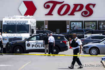 911 dispatcher fired after allegedly hanging up on store employee during Buffalo shooting call