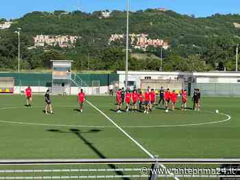 Benevento, l'abbraccio dei tifosi: in cinque saltano la seduta a porte aperte - anteprima24.it