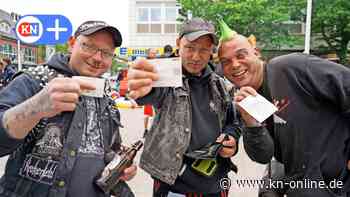 Party-Touristen und Punks feiern in Westerland