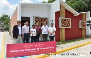 Entrega Gobierno viviendas en Coatepec; acude diputado - Quadratín Veracruz