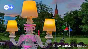 Rathenow: Picknick zwischen leuchtenden Objekten im Optikpark begeisterte Gäste - Märkische Allgemeine Zeitung