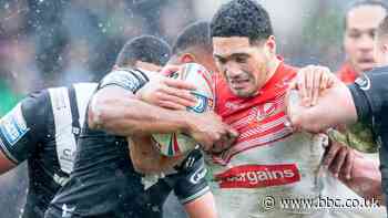 Sione Mata'utia: St Helens back-rower triggers one-year contract extension - BBC