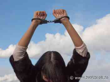 Aichach: Betrunkene beißt Polizisten in den Finger - BSAktuell