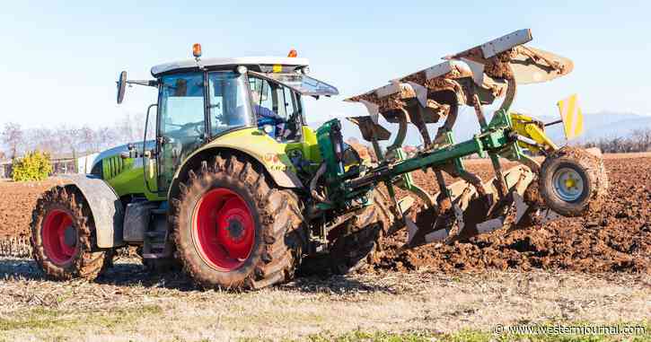 John Deere's Iowa Tractor Cab Assembly Operation to Be Taken from American Workers, Offshored to Mexico