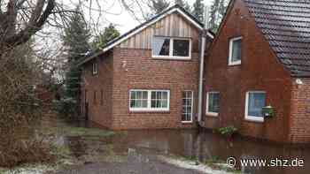 Dramatische Szenen in Tornesch: Rohr verstopft: Wasserspiegel steigt und umschließt Einfamilienhaus - shz.de