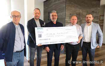 Crotone Calcio | Un assegno dal presidente Vrenna e FenImprese per il popolo ucraino - IlRossoBlu.it - ilRossoBlu.it