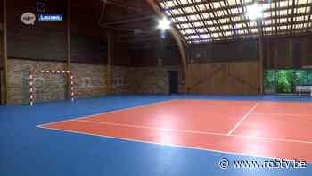 Einde van een tijdperk: geen zaalvoetbal meer in TC De Mol, wel indoor padel - ROB-tv