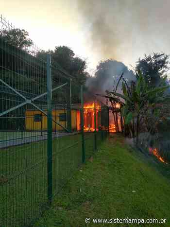 Onça de Pitangui: PM age rápido e controla incêndio antes de atingir mata - Portal MPA