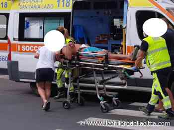 Torvaianica, auto contro scooter sul lungomare: ferito ragazzo, 50 minuti per l’ambulanza (FOTO) - Il Corriere della Città