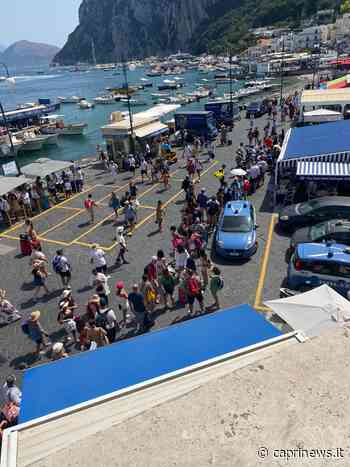 Furto a Capri: rubano a Marina Grande uno zaino contenente 3.400 euro, i ladri rintracciati e denunciati - Capri News