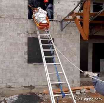 Homem cai 4 andares após escada de prédio em construção desabar em Hortolândia - Globo